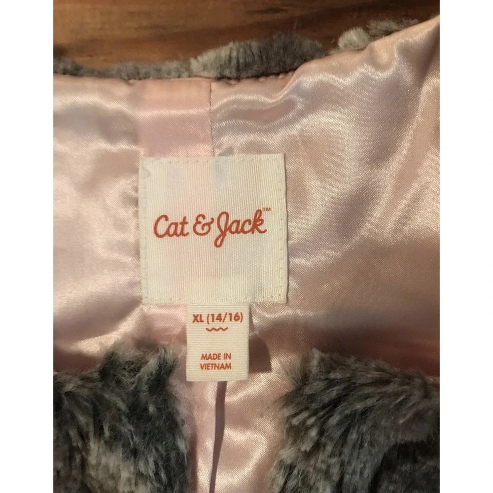 XL 14/16 Cat & Jack‎ Girls furry vest vvguc if not EUC